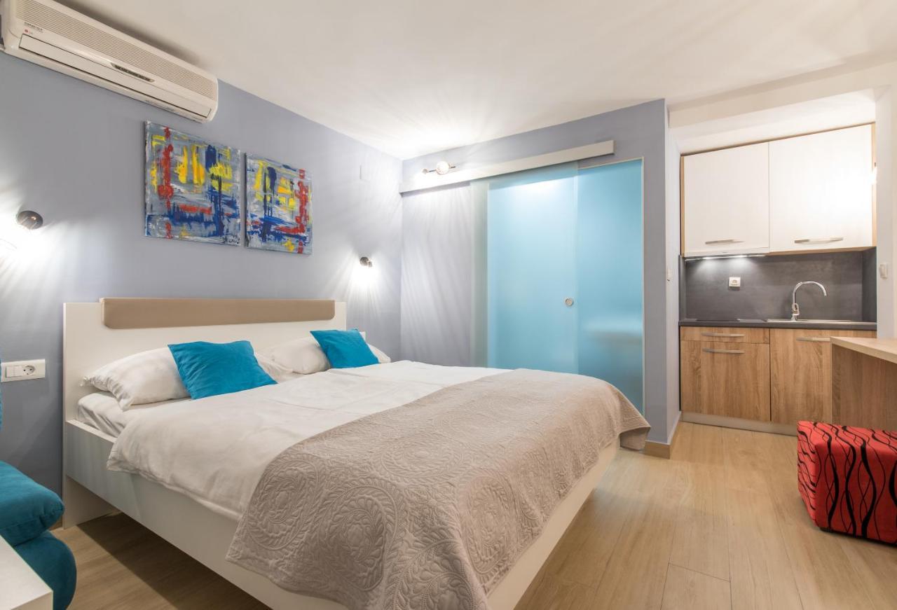 Beachfront Apartments Zanic Podstrana Exterior foto
