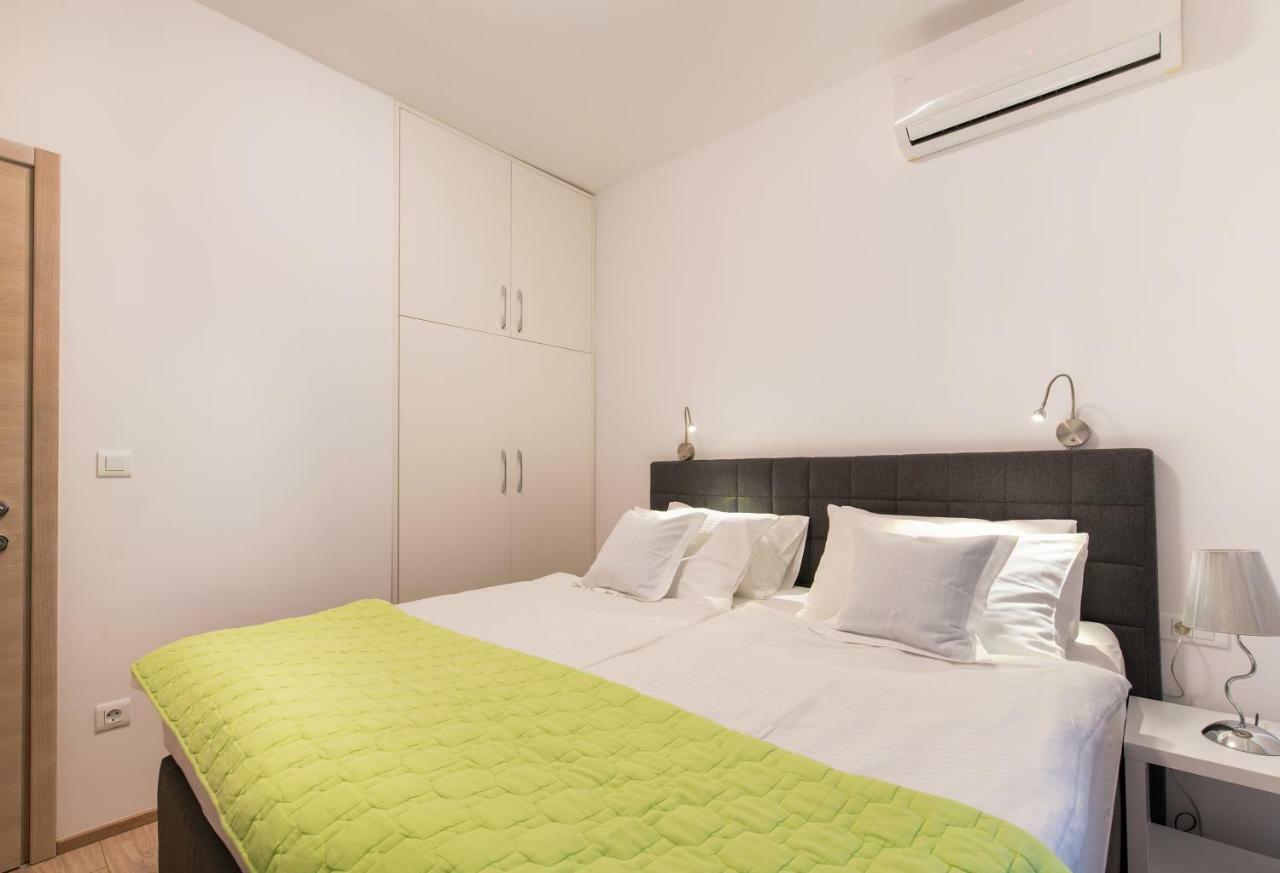 Beachfront Apartments Zanic Podstrana Exterior foto